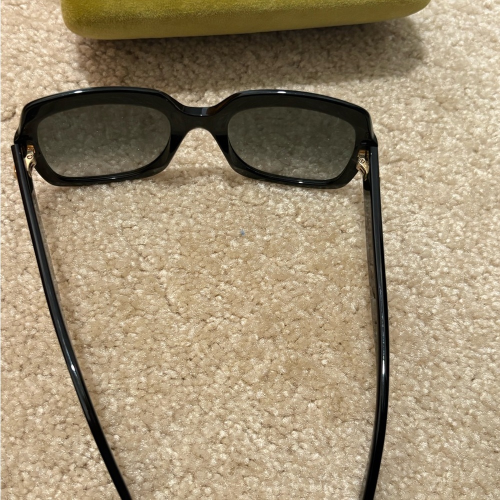 Gucci Black Square Sunglasses - Picture 3 of 5